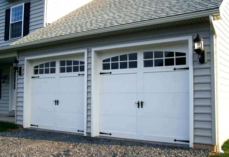 Ranch Style Garage Doors